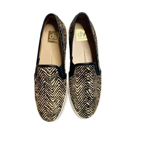 NWOT DV DOLCE VITA Animal Black/Tan Print Calf Hair Slip On Sneakers Sz 9.5 - Picture 1 of 9